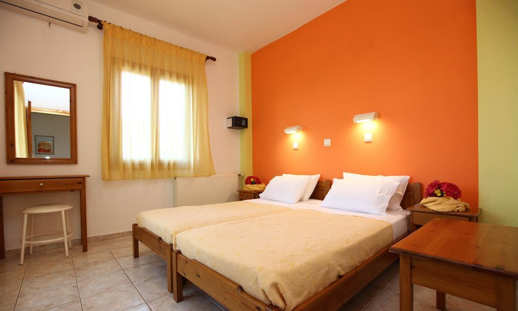 Nama Apartments Skala Potamia  Bilik gambar